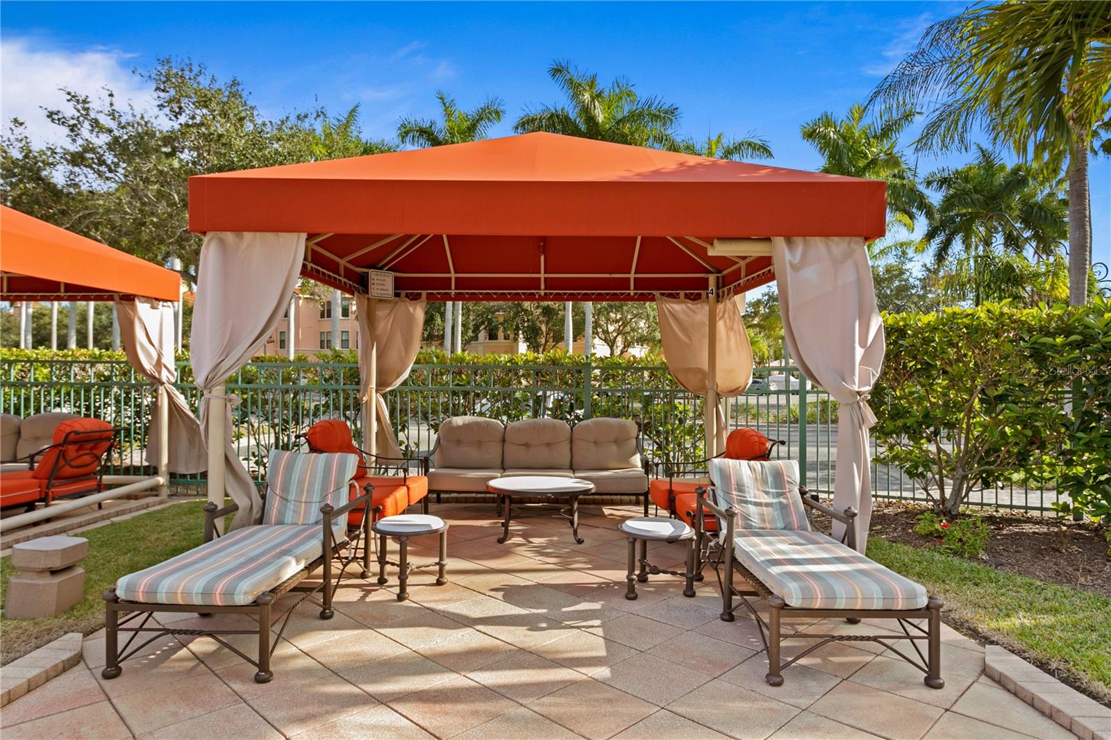 GRAND BELLAGIO AT BAYWATCH CONDO THE - Residential