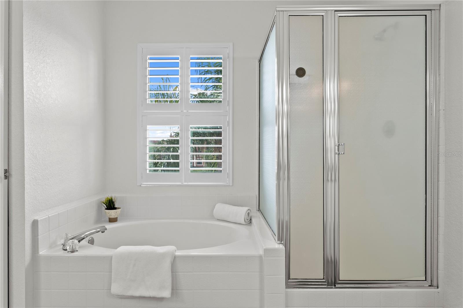 GRAND BELLAGIO AT BAYWATCH CONDO THE - Residential