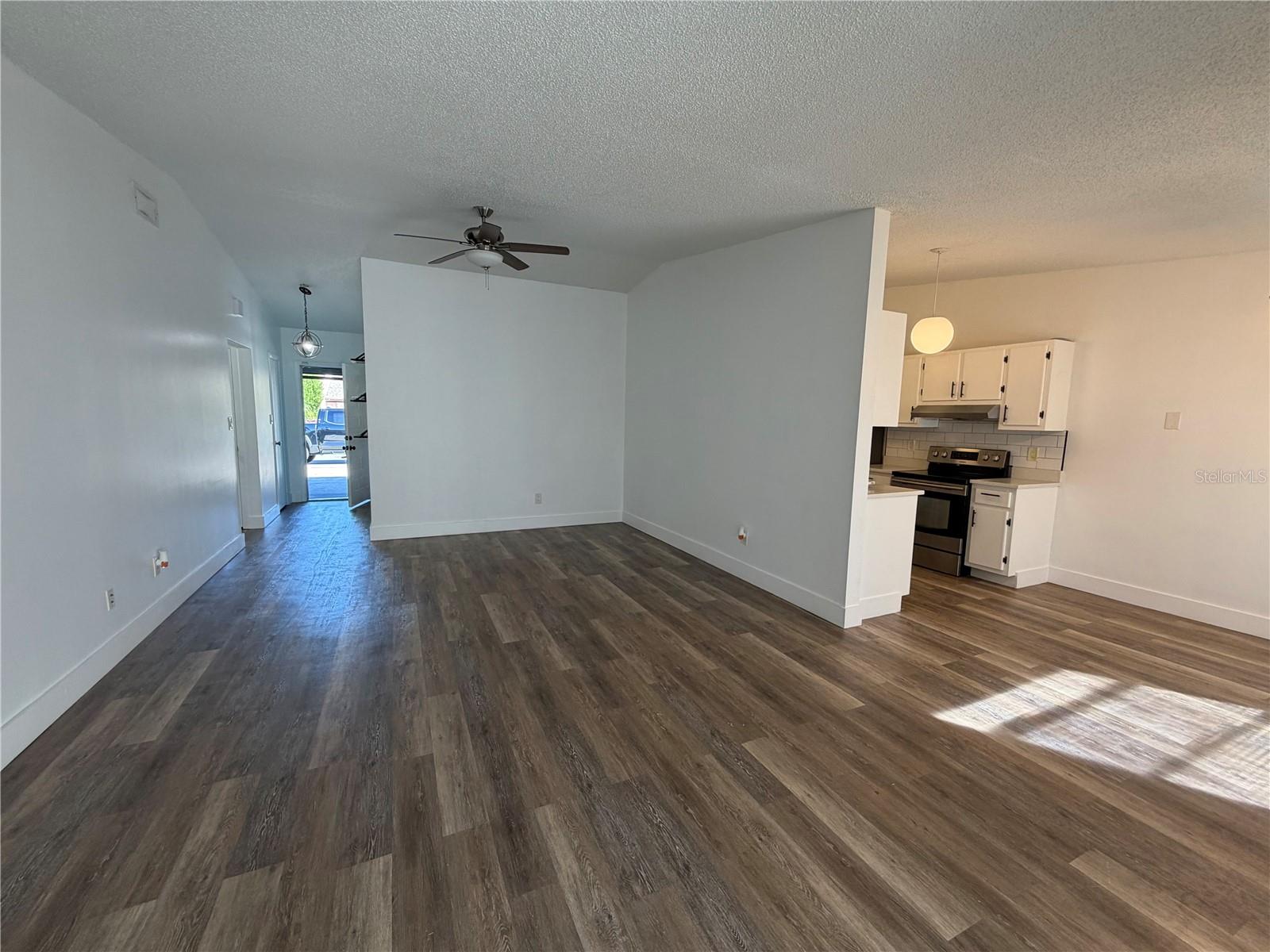 VILLAS OF CASSELBERRY PH 1 - Residential Lease