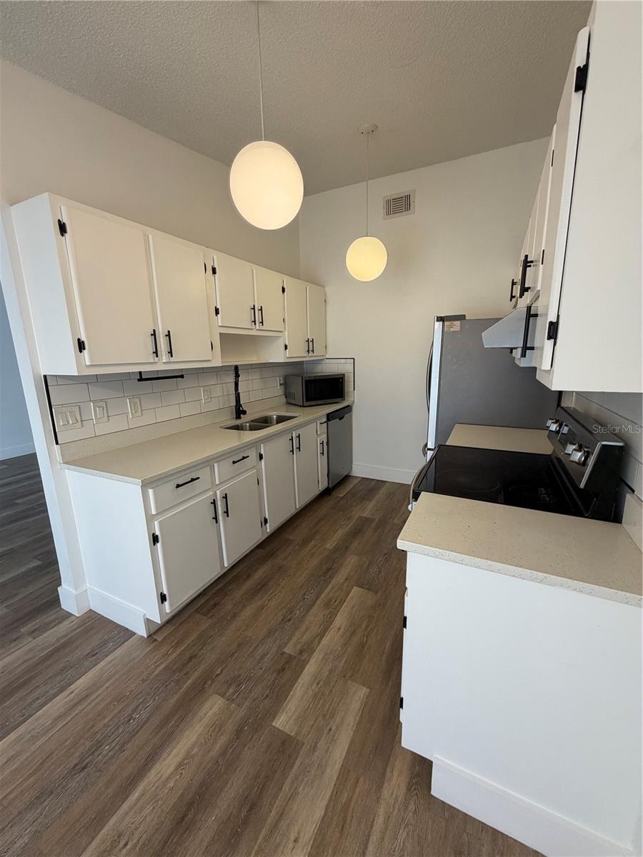 VILLAS OF CASSELBERRY PH 1 - Residential Lease