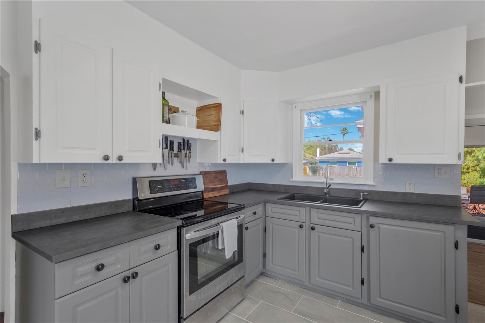 BREEZE HILL - Residential