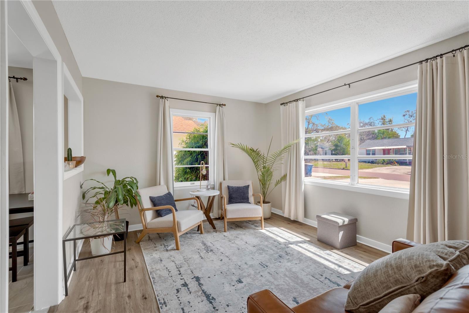 BREEZE HILL - Residential