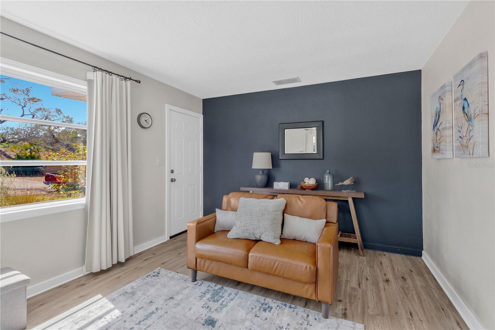 BREEZE HILL - Residential