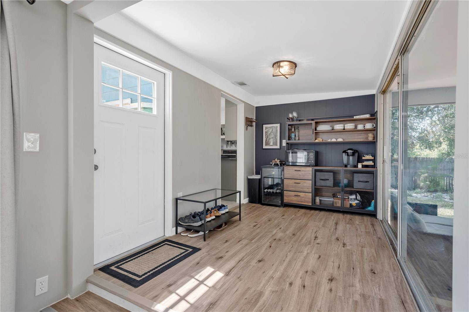 BREEZE HILL - Residential