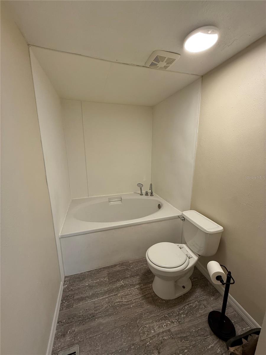 OAK HAMMOCK ESTATES - Residential