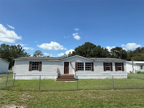 Photo of 4861 Myrtle View Drive N, Mulberry, FL 33860 (MLS # TB8397566)
