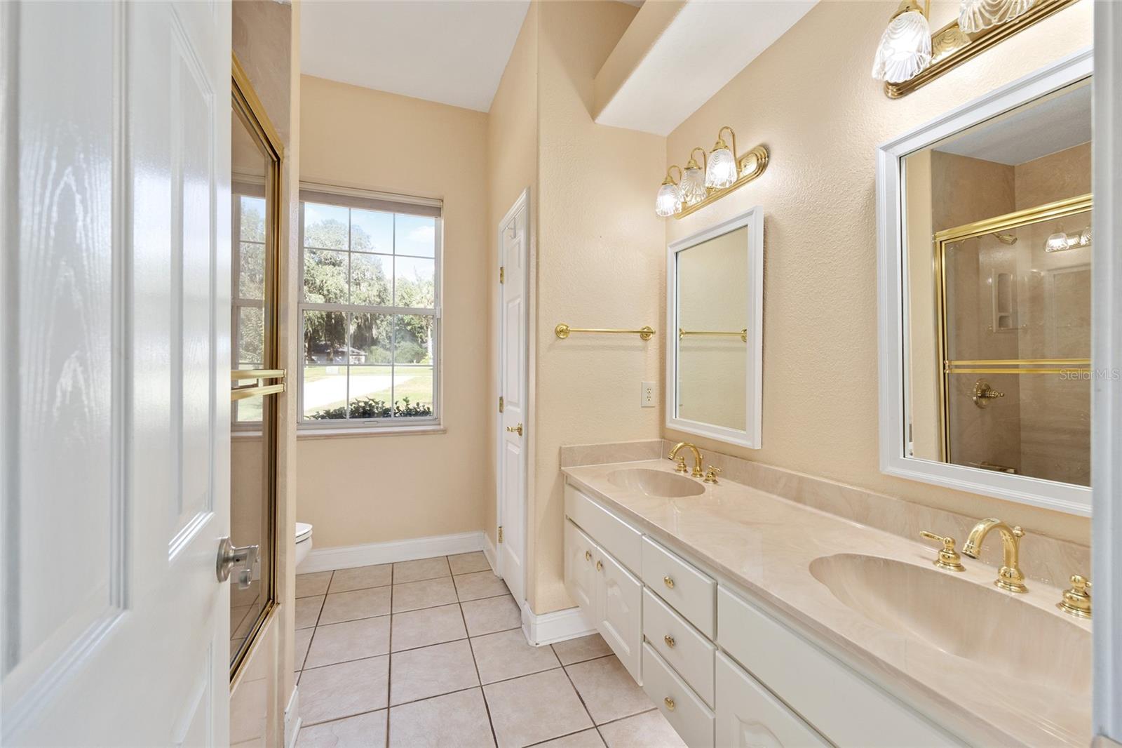 BROOKSTONE - Residential
