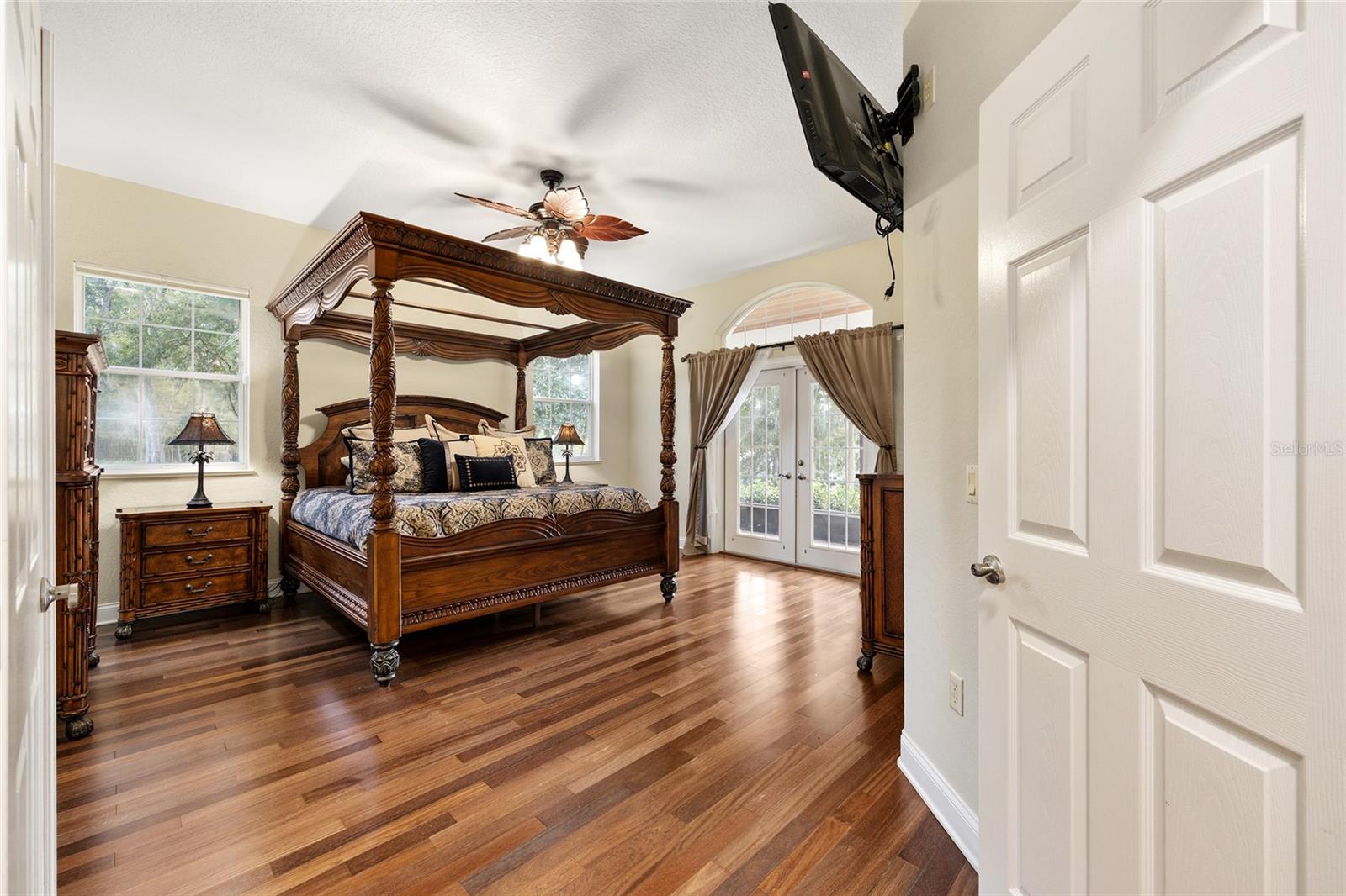 BROOKSTONE - Residential