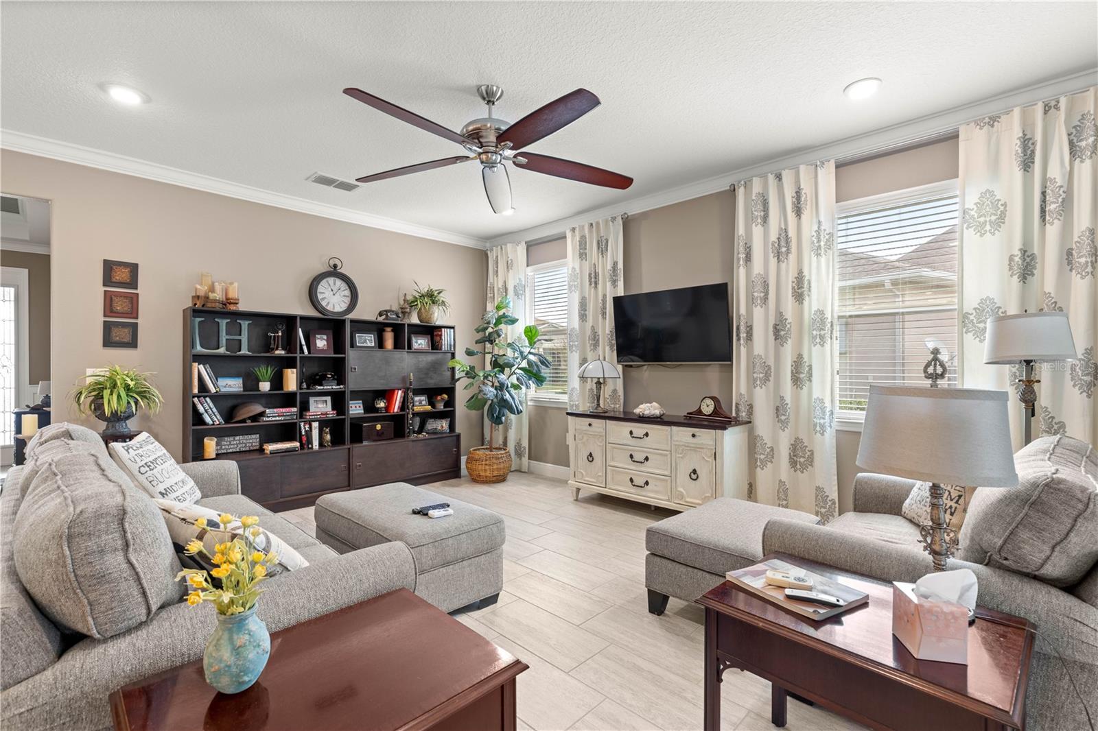 CANDLER HILLS WEST SANCTUARY - Residential