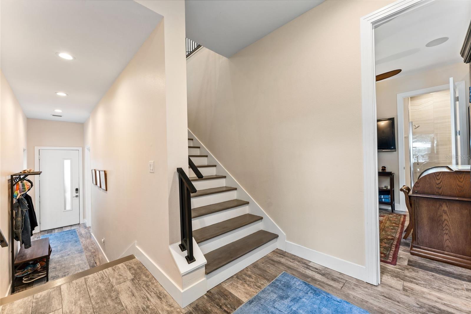 MCELROY AVE TWNHMS - Residential