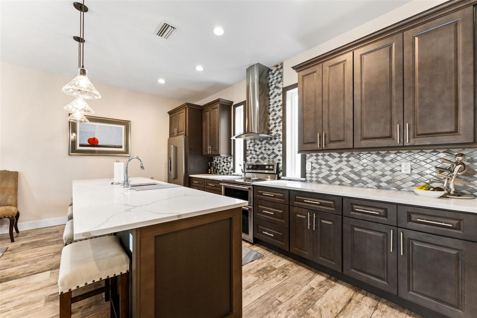 MCELROY AVE TWNHMS - Residential