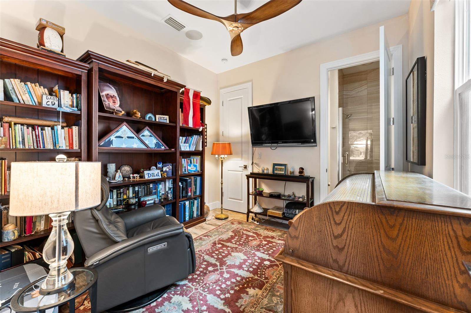MCELROY AVE TWNHMS - Residential