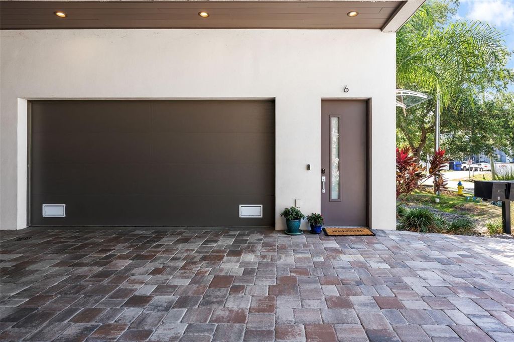 Photo of 4910 W Mcelroy Avenue #6, Tampa, FL 33611 (MLS # TB8513147)