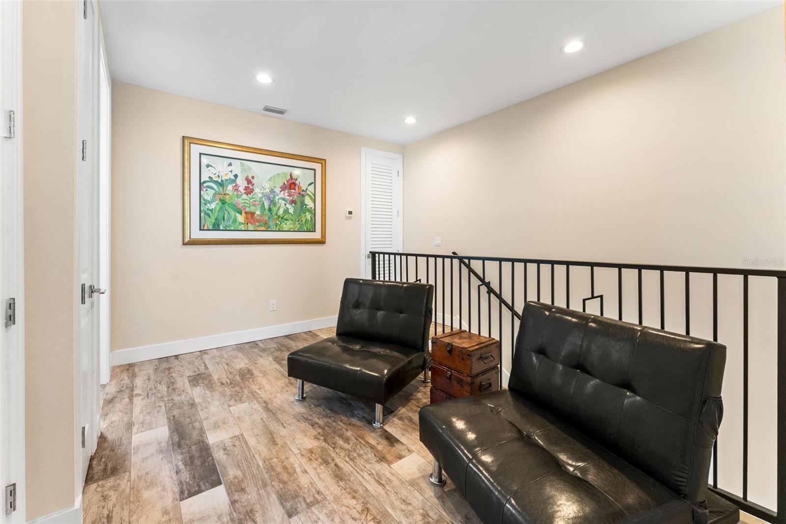 MCELROY AVE TWNHMS - Residential