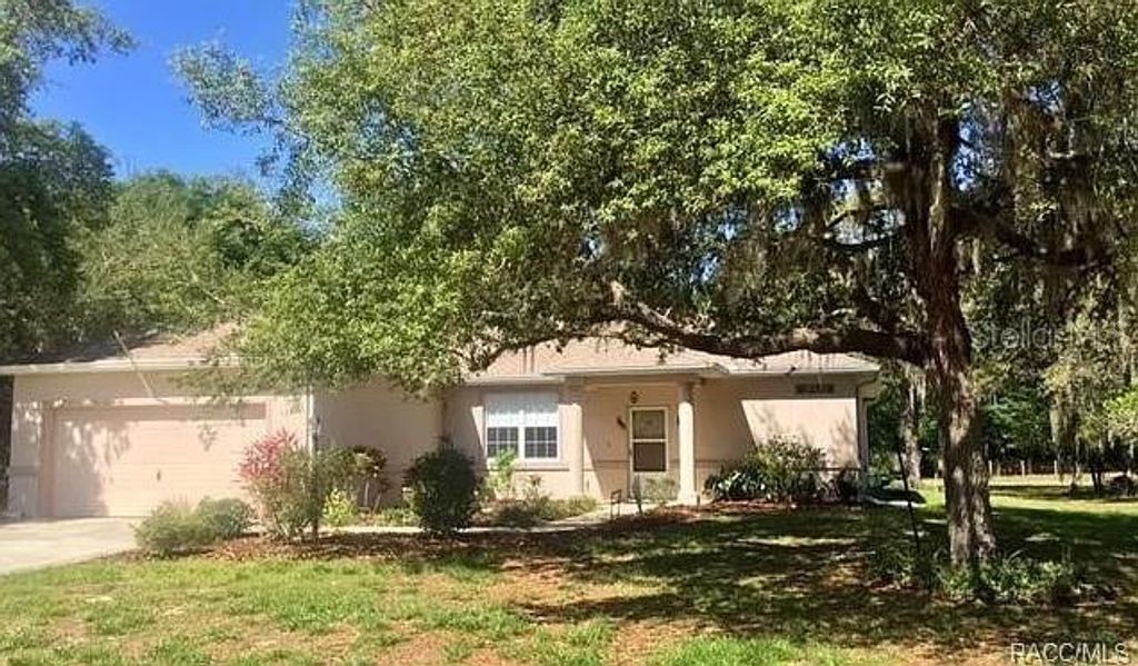 Photo of 9200 E Windwood Loop, Inverness, FL 34450 (MLS # OM717452)