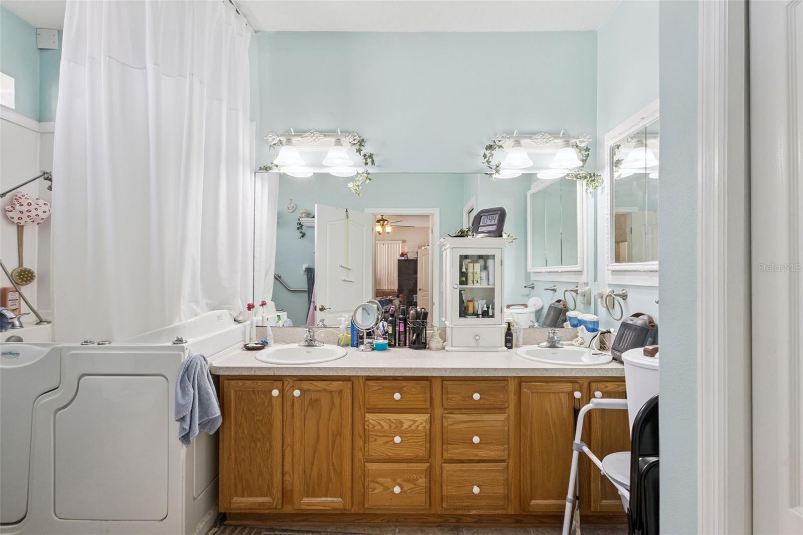 WATER OAKS - Residential