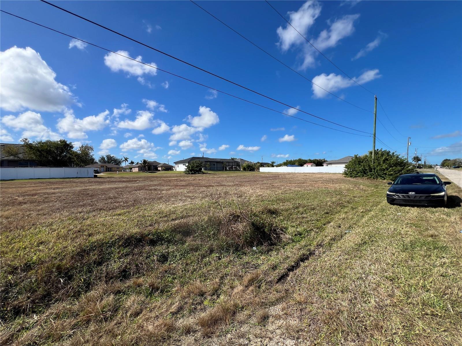 CAPE CORAL - Land
