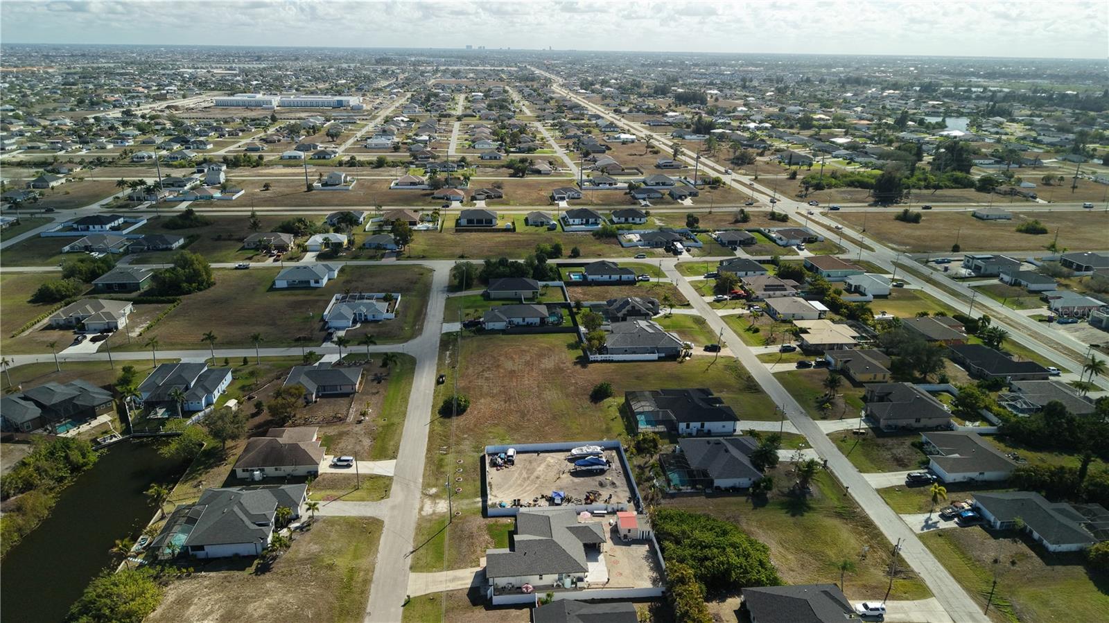 CAPE CORAL - Land
