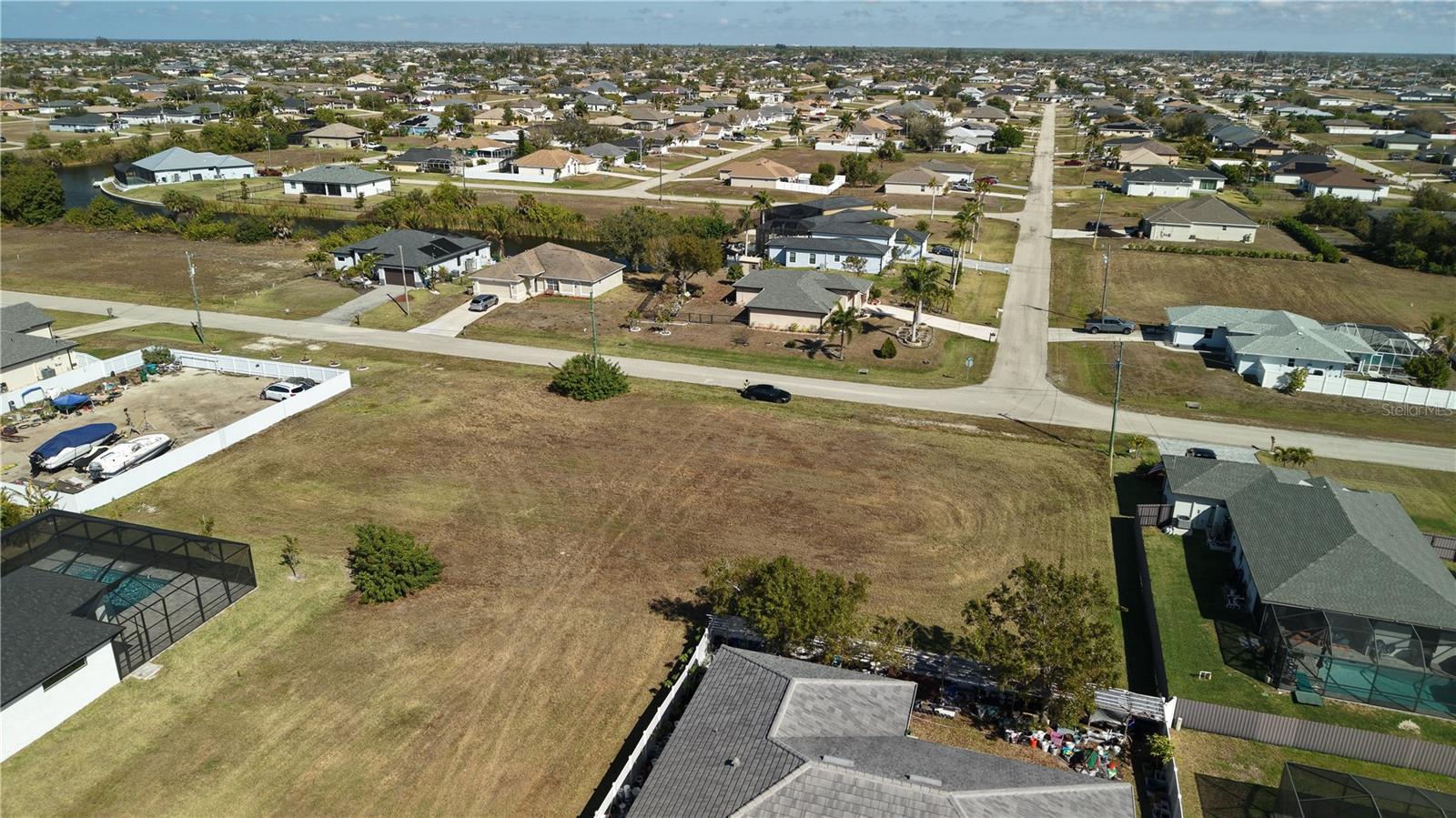 CAPE CORAL - Land