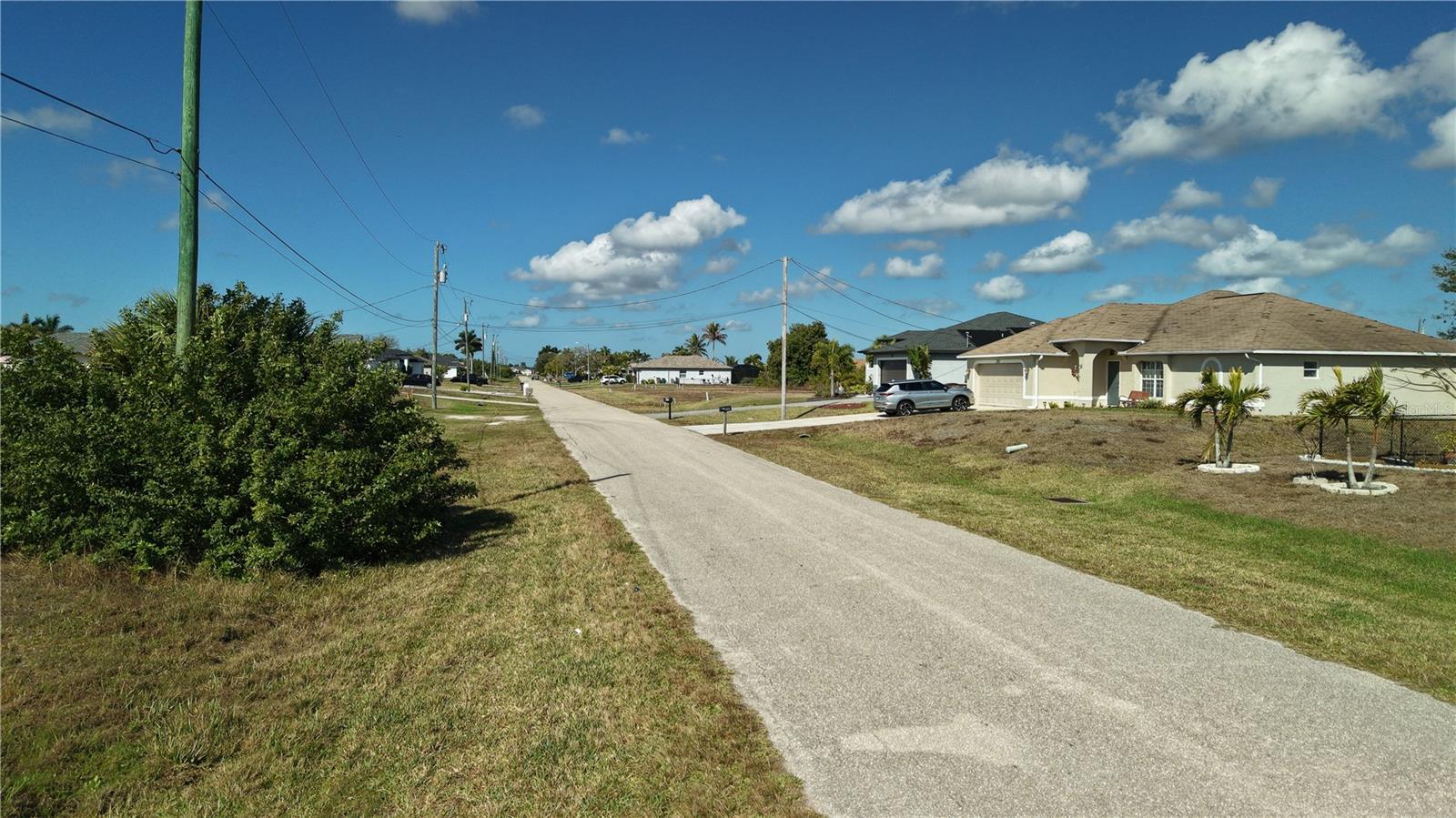 CAPE CORAL - Land