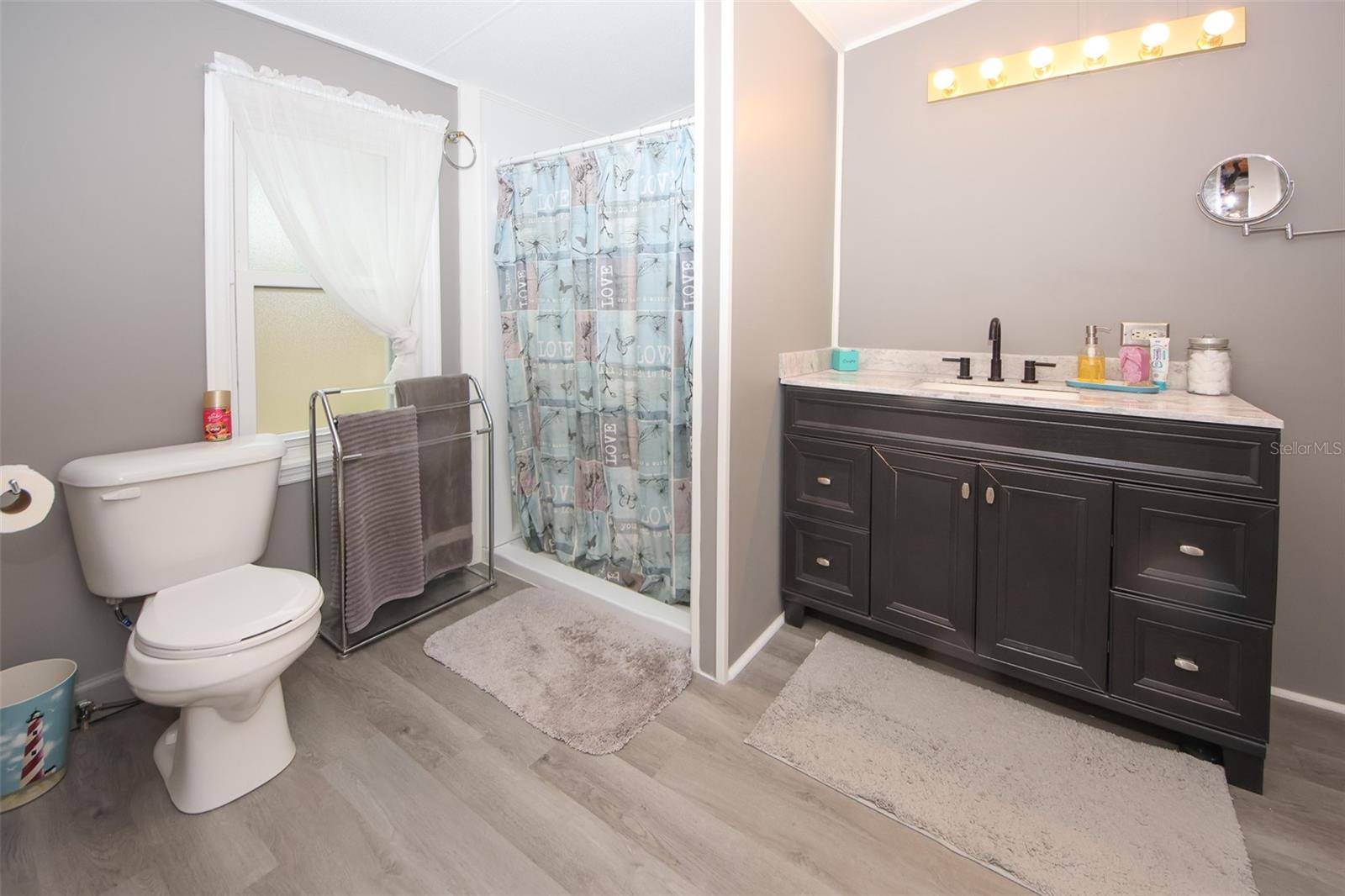 OAKWOOD ACRES UNREC - Residential