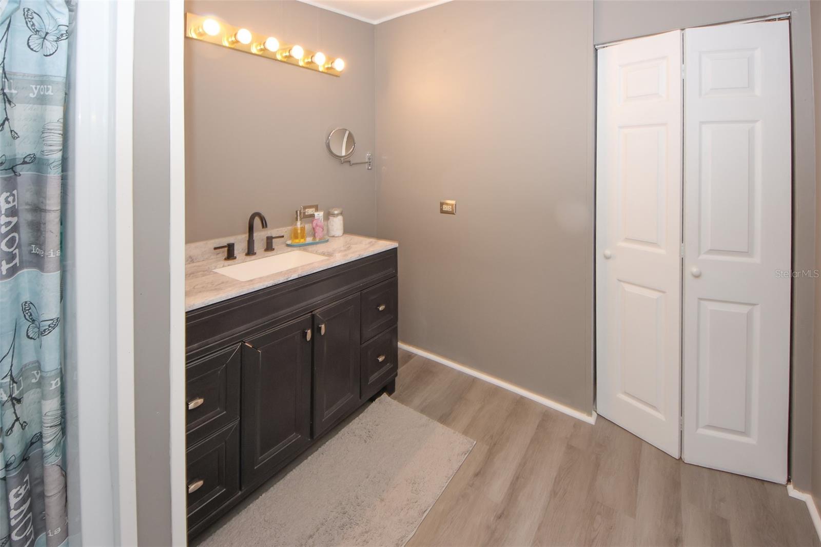 OAKWOOD ACRES UNREC - Residential