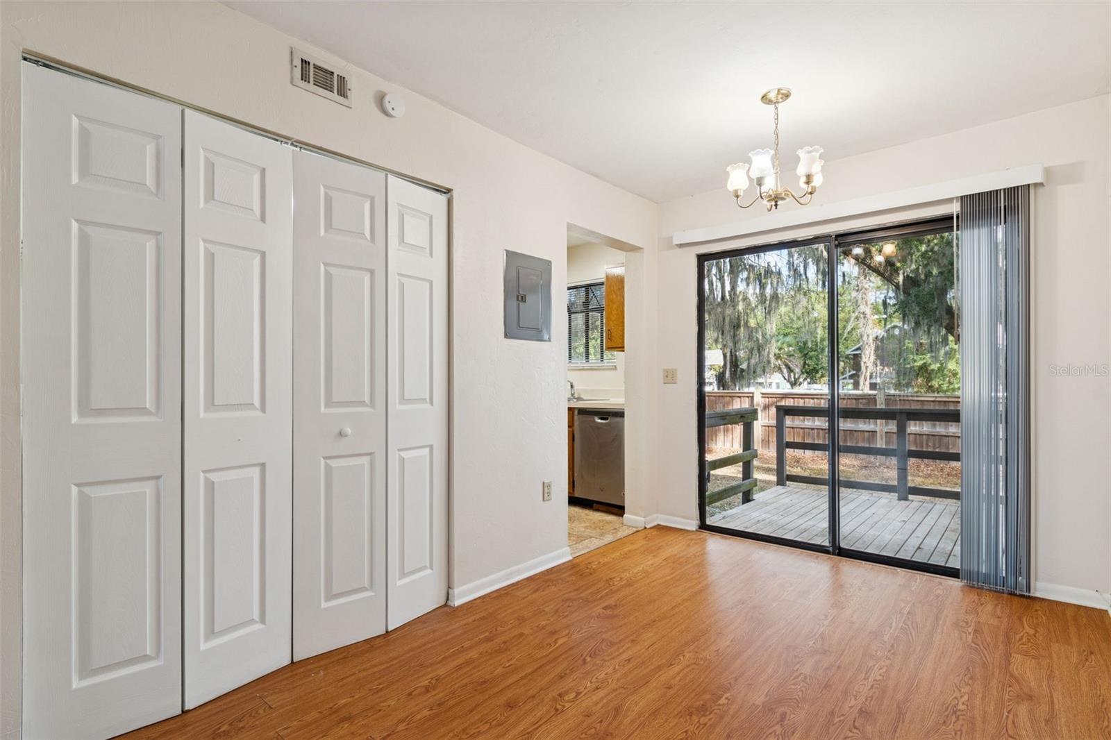 SOUTHFORK OAKS - Residential