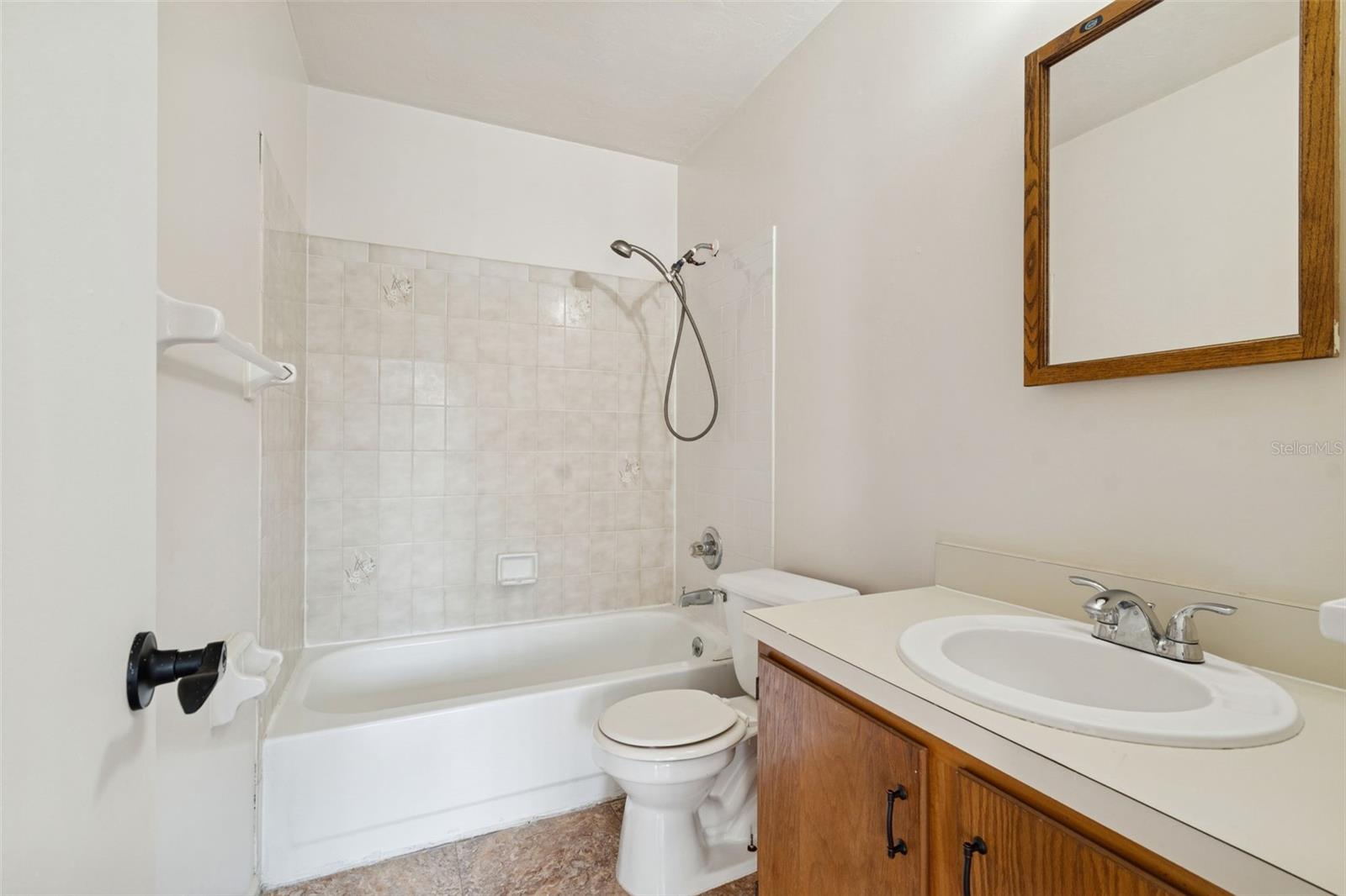 SOUTHFORK OAKS - Residential