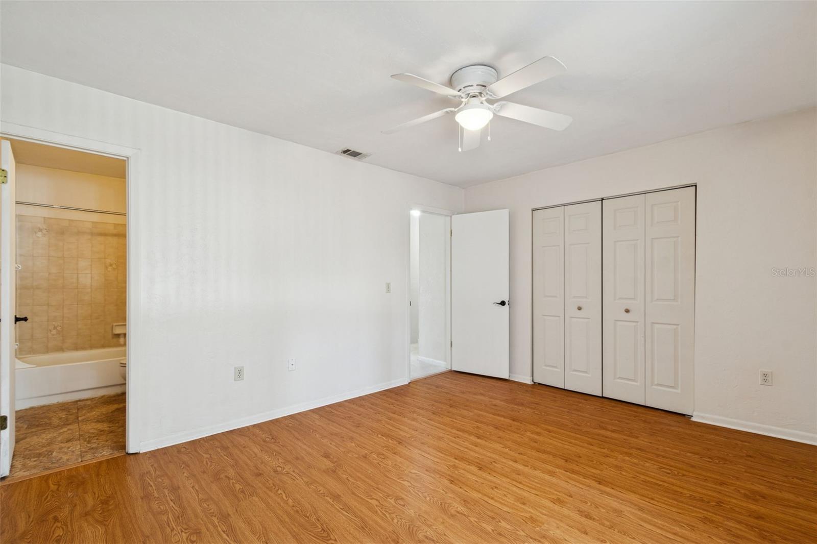 SOUTHFORK OAKS - Residential