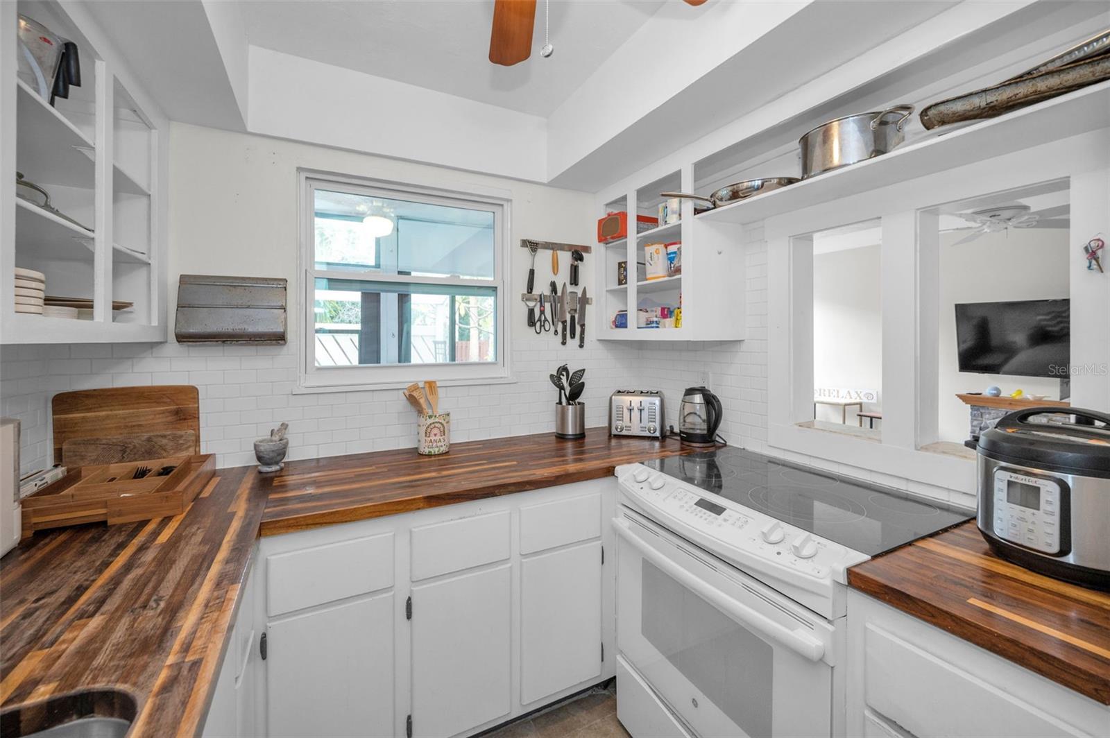 WINDRUSH BAY CONDO - Residential