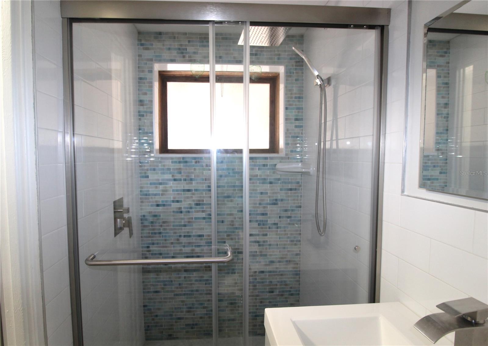 SIESTA HEIGHTS MANOR - Residential Lease