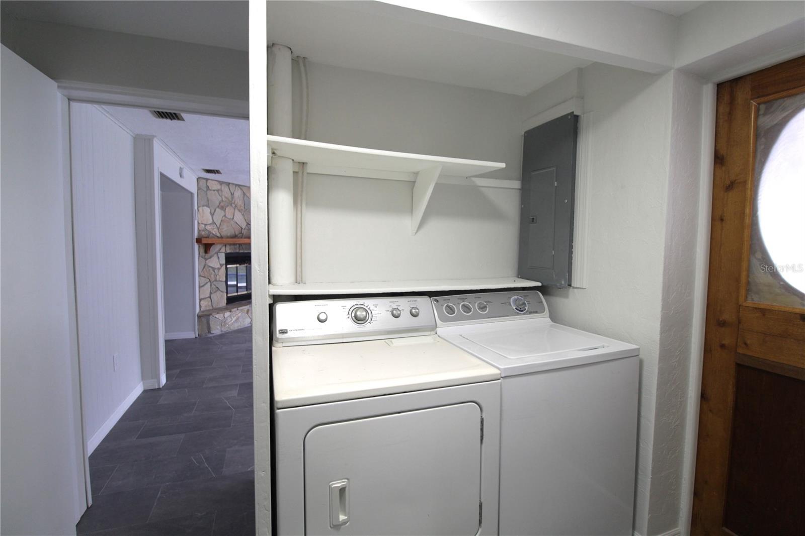 SIESTA HEIGHTS MANOR - Residential Lease