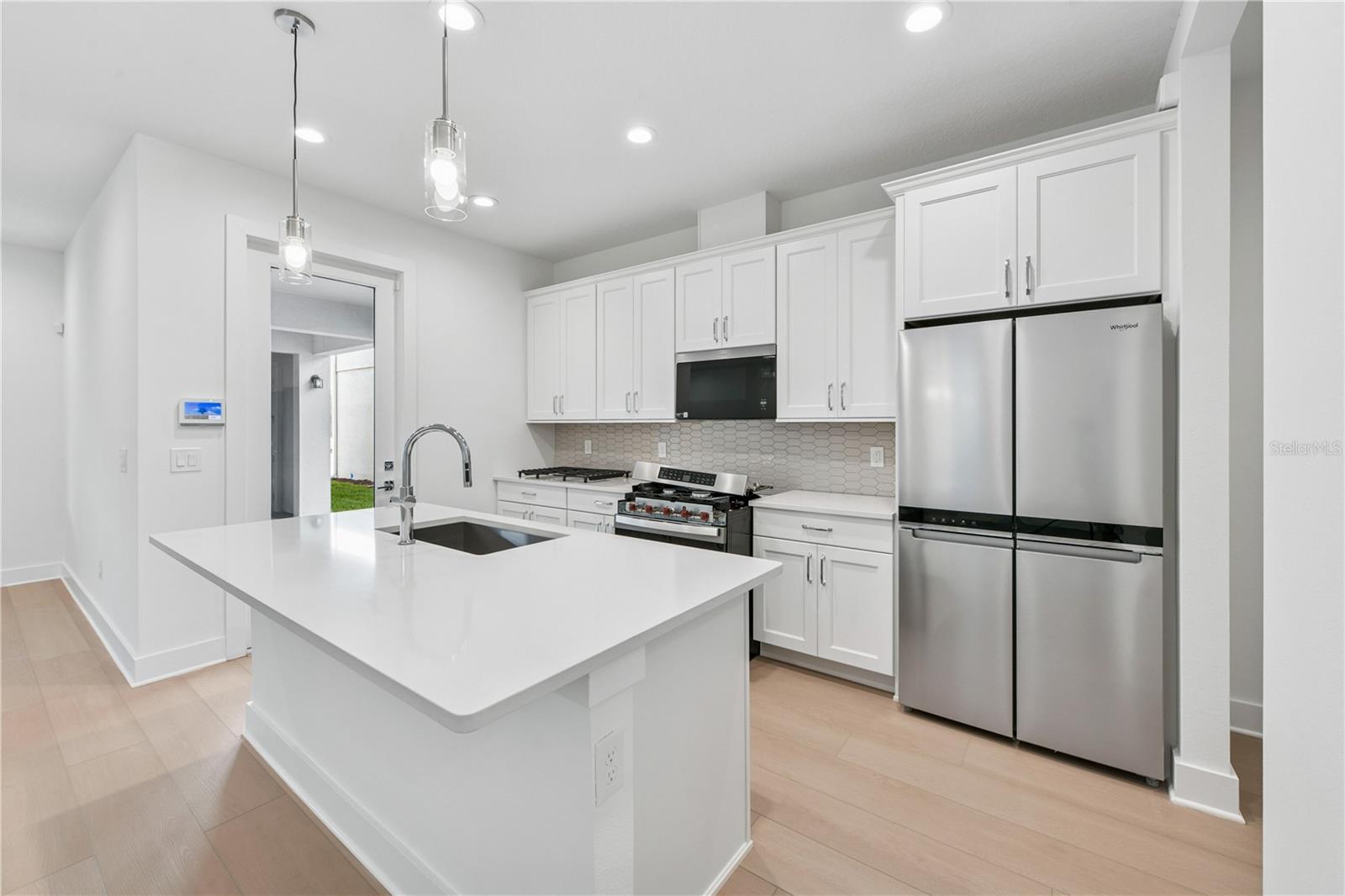 2596 LONG PINE AVENUE