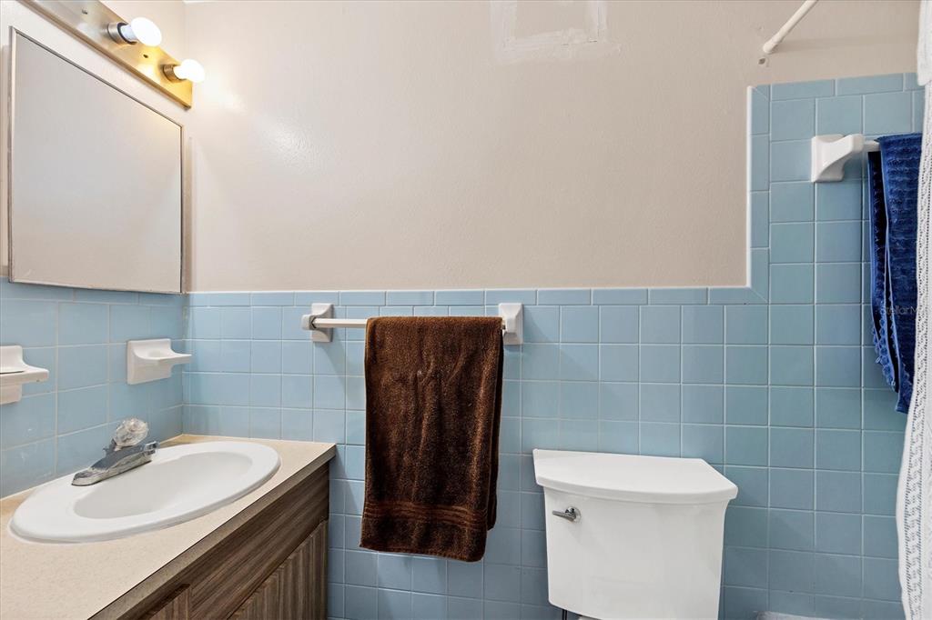 LONGS SUB OF LT 91 ENGLEWOOD - Residential Income