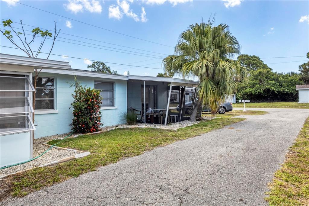 LONGS SUB OF LT 91 ENGLEWOOD - Residential Income