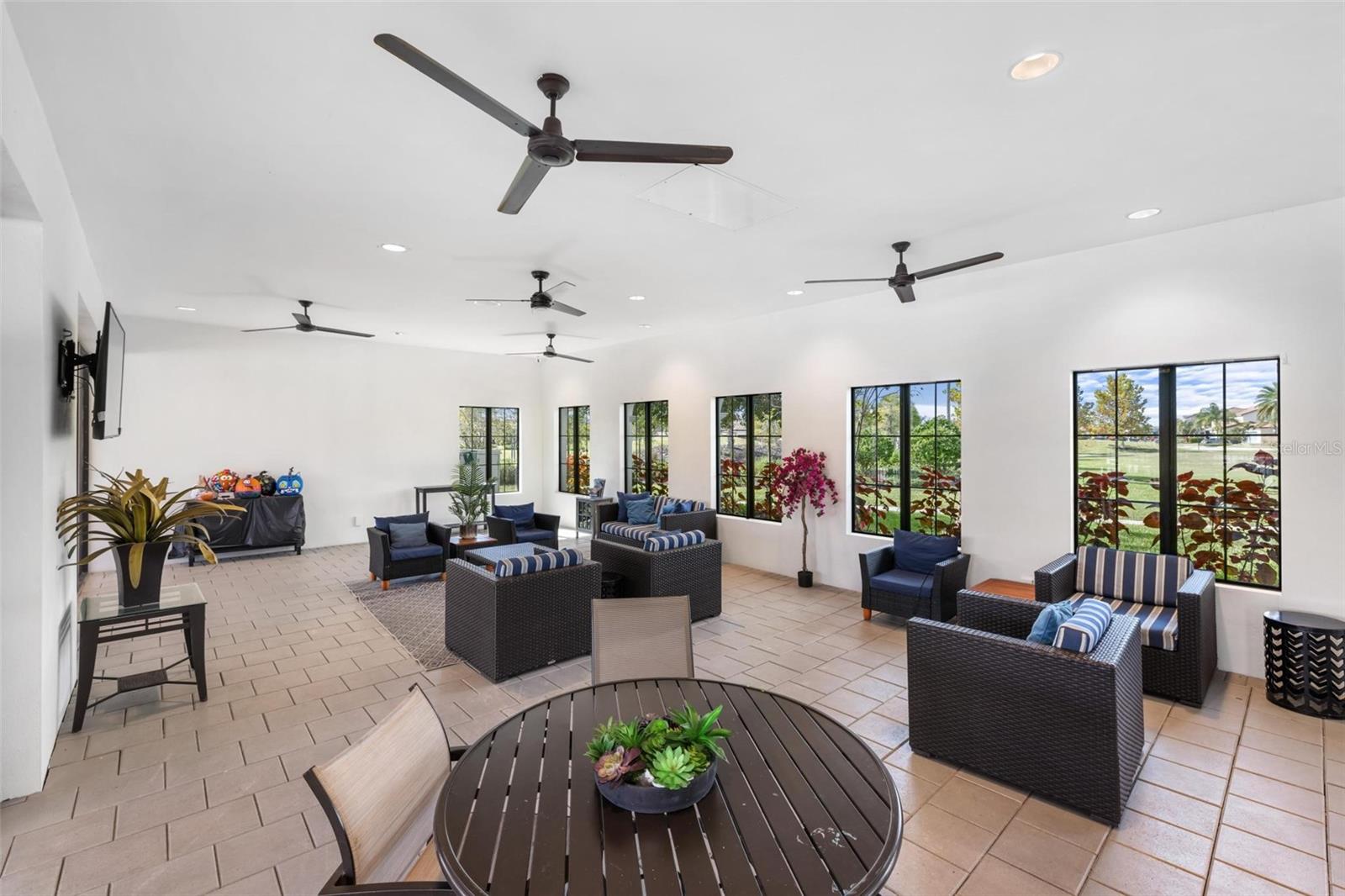 SAVANNA AT LAKEWOOD RANCH - Residential