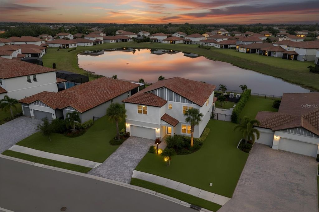 Photo of 13815 Green Hammock Place, Bradenton, FL 34211 (MLS # A4671886)