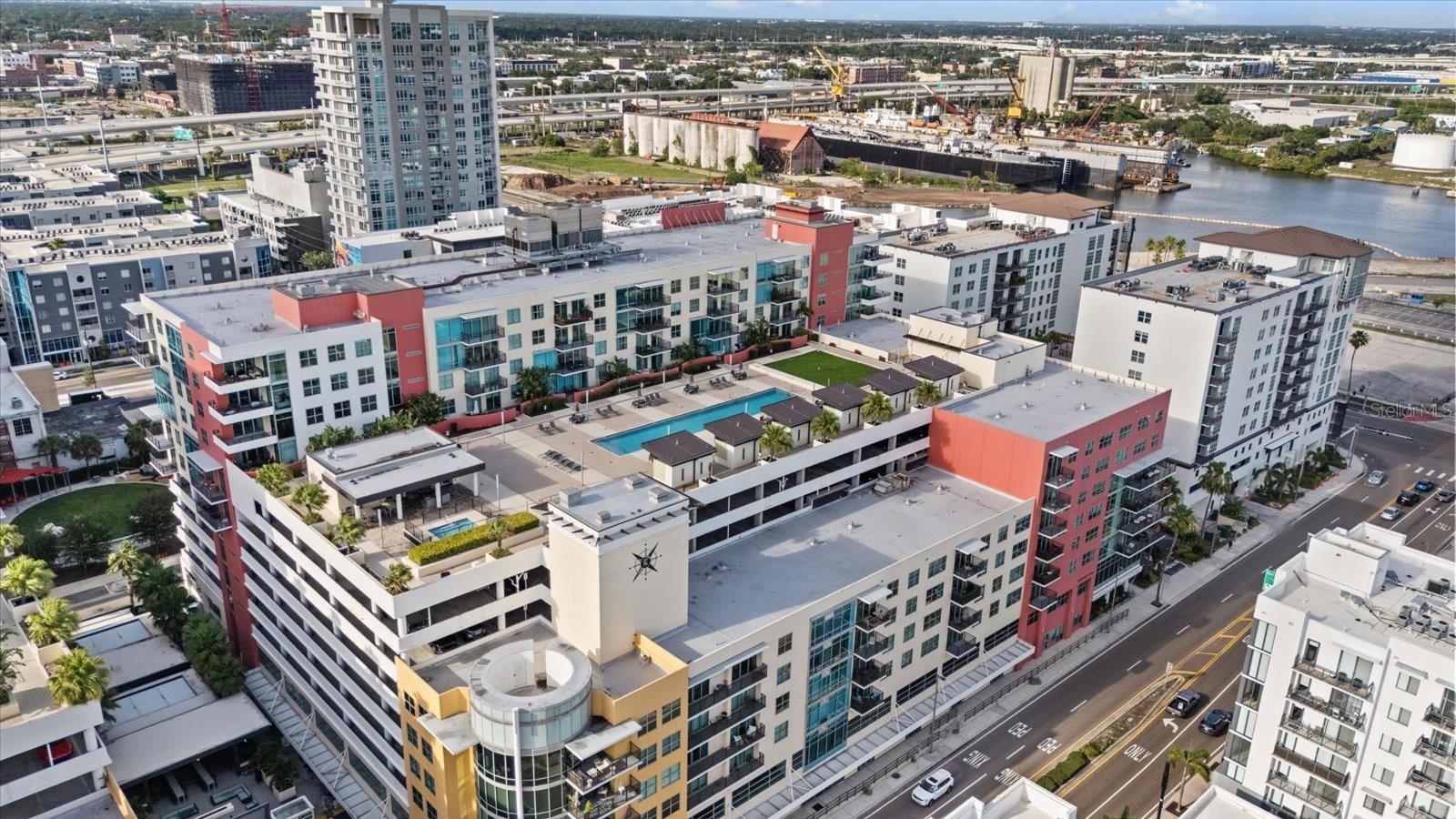 GRAND CENTRAL AT KENNEDY RESID - Residential