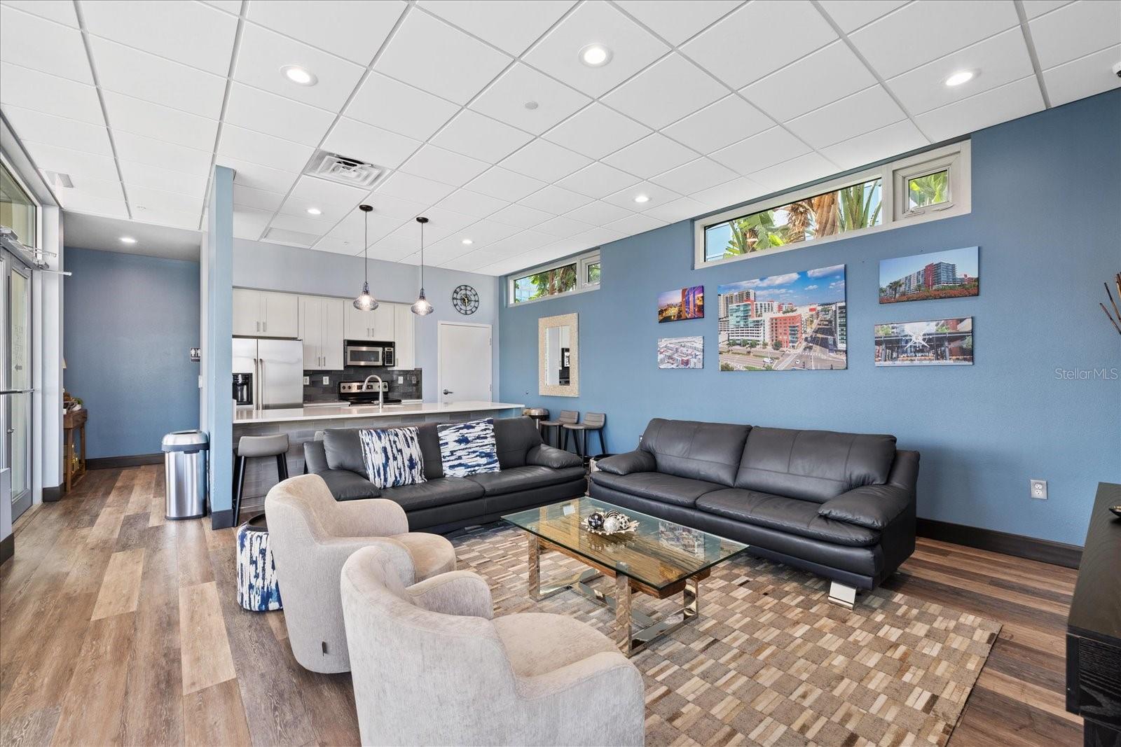 GRAND CENTRAL AT KENNEDY RESID - Residential