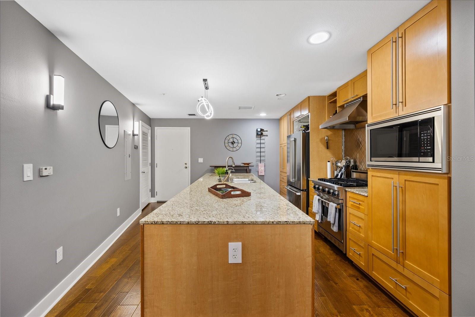 GRAND CENTRAL AT KENNEDY RESID - Residential