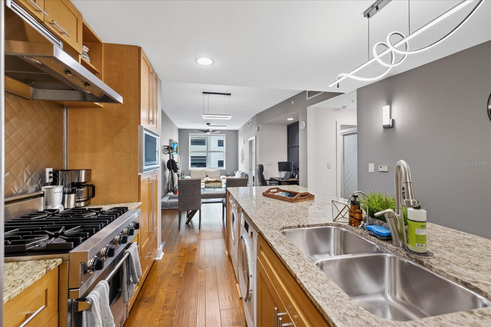 GRAND CENTRAL AT KENNEDY RESID - Residential