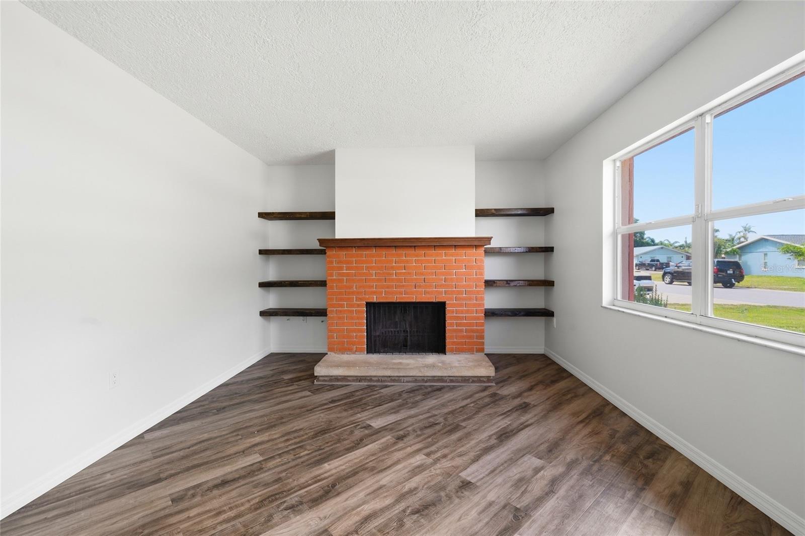 ASHWORTH PARK - Residential