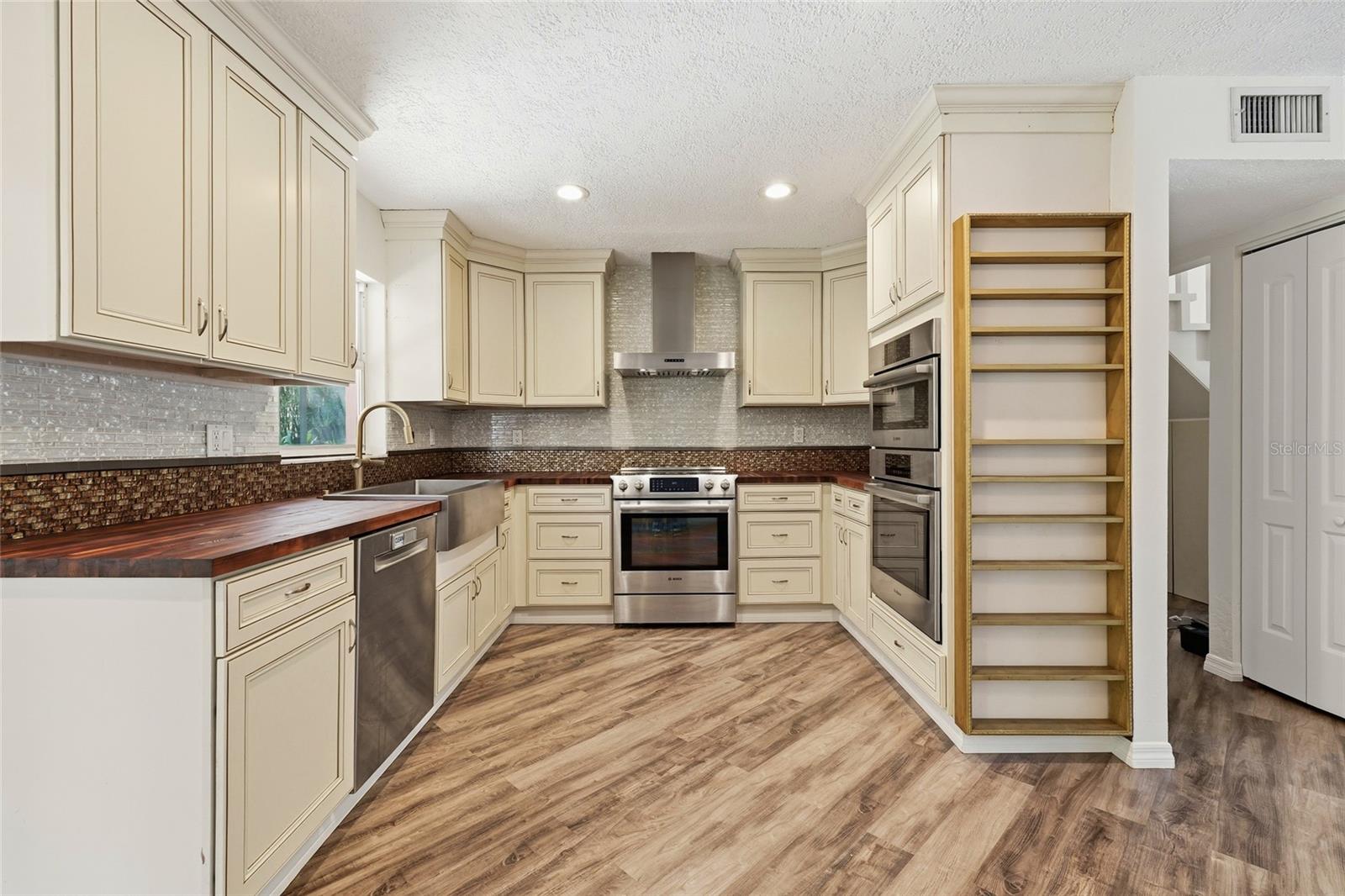 ASHWORTH PARK - Residential