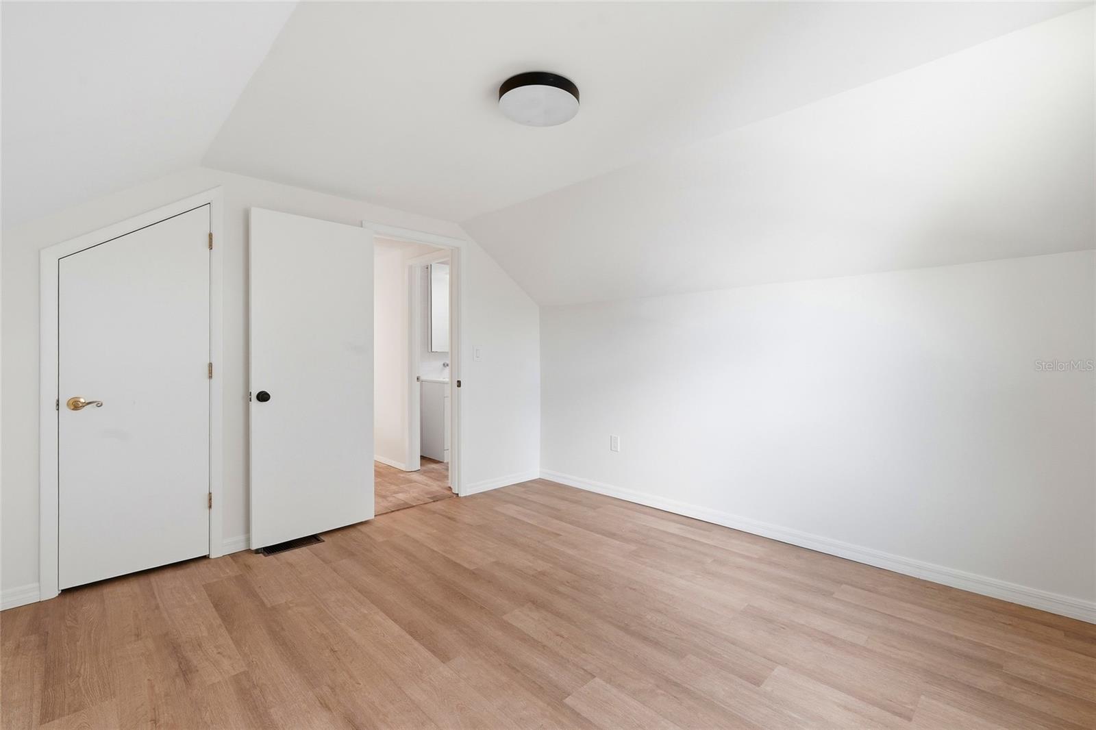 ASHWORTH PARK - Residential