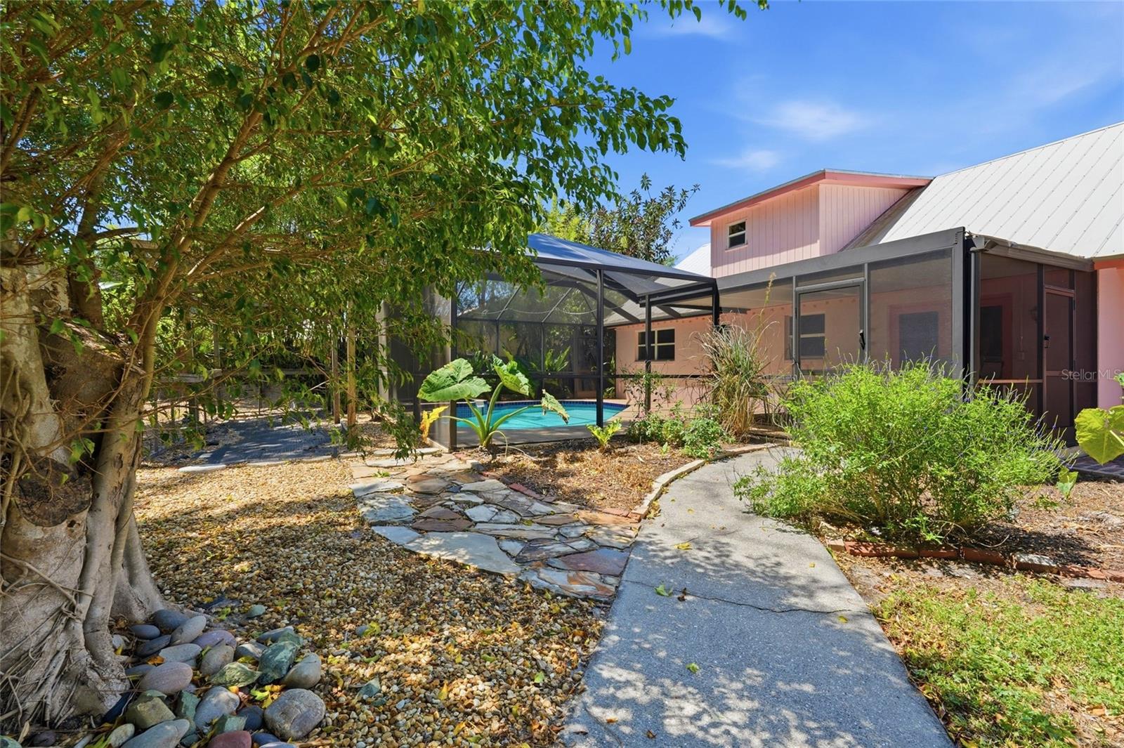 ASHWORTH PARK - Residential