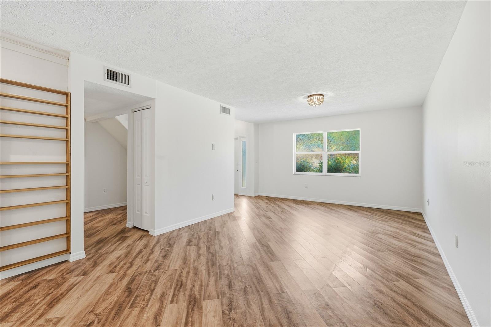 ASHWORTH PARK - Residential