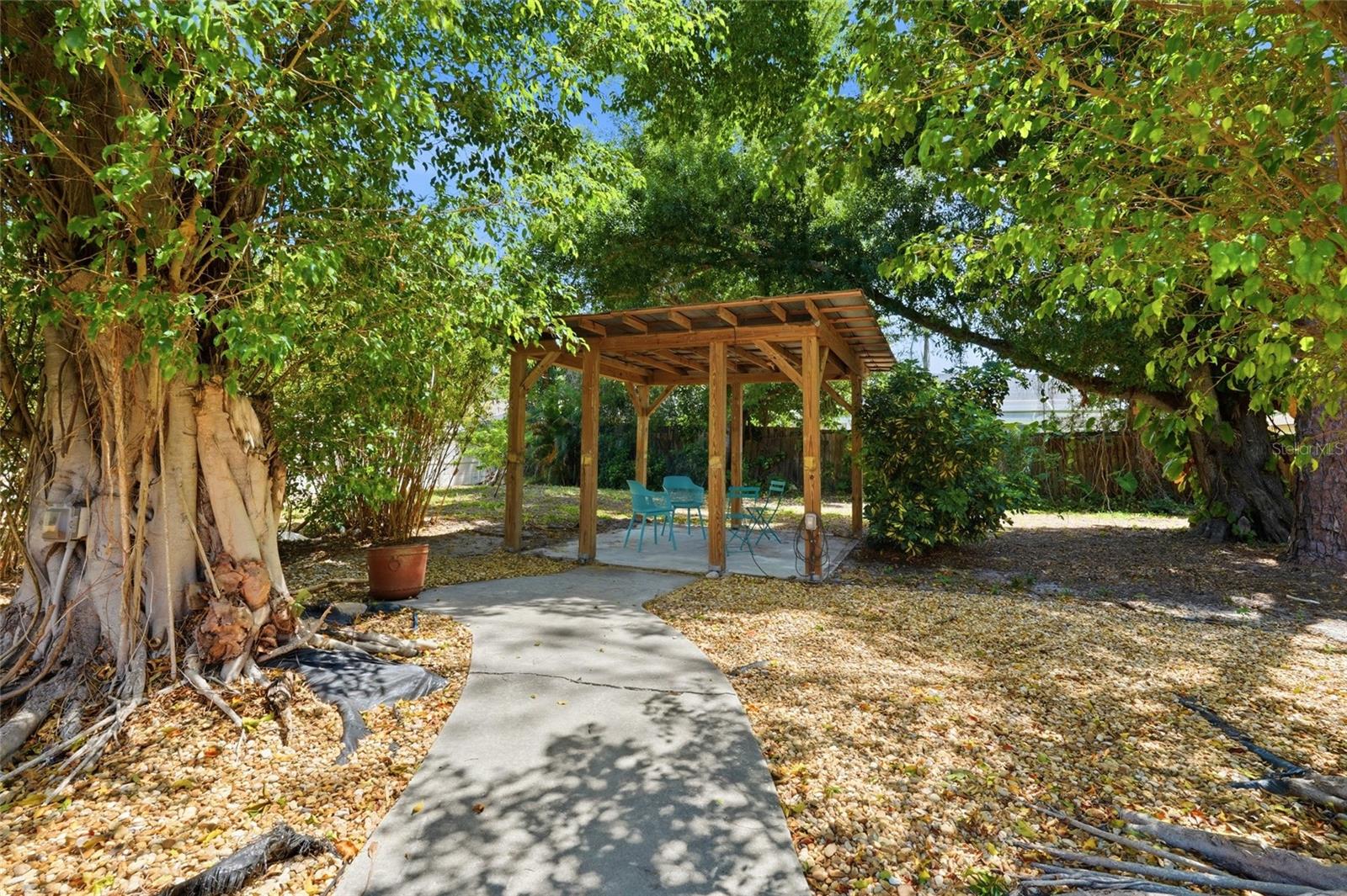 ASHWORTH PARK - Residential