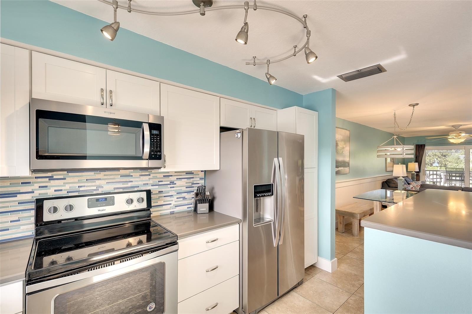 CAYMAN CAY VILLAS - Residential
