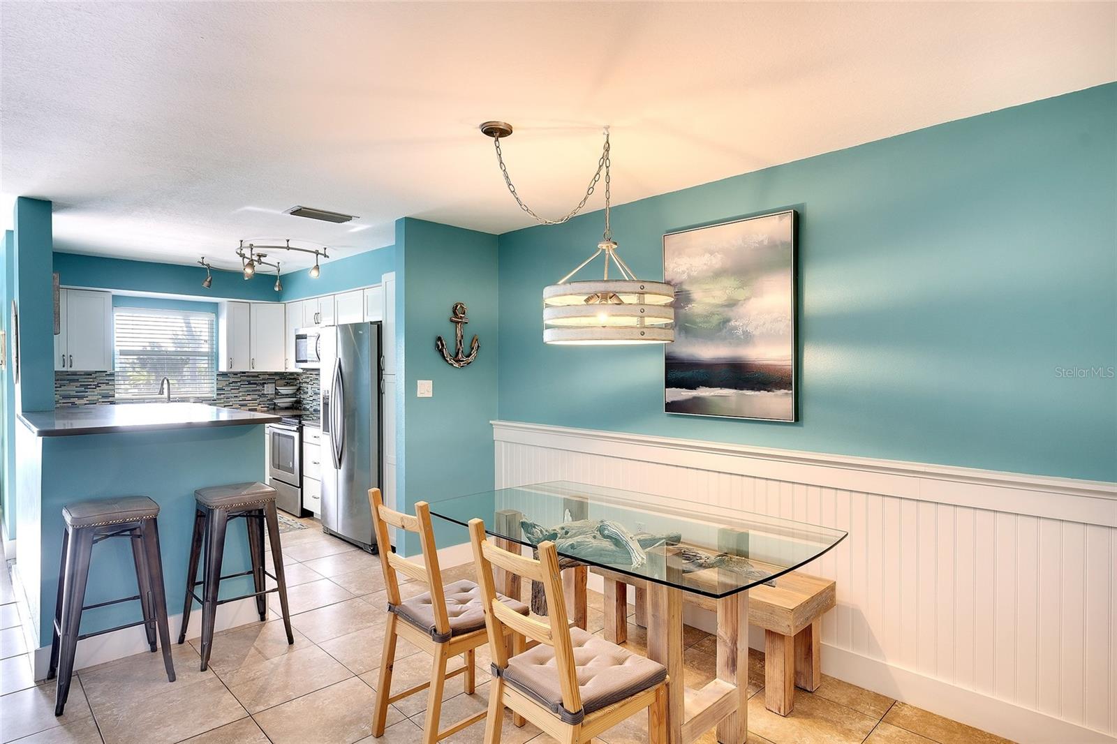 CAYMAN CAY VILLAS - Residential