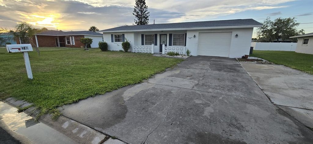 Photo of 1740 Elinor Place, Englewood, FL 34223 (MLS # TB8405058)